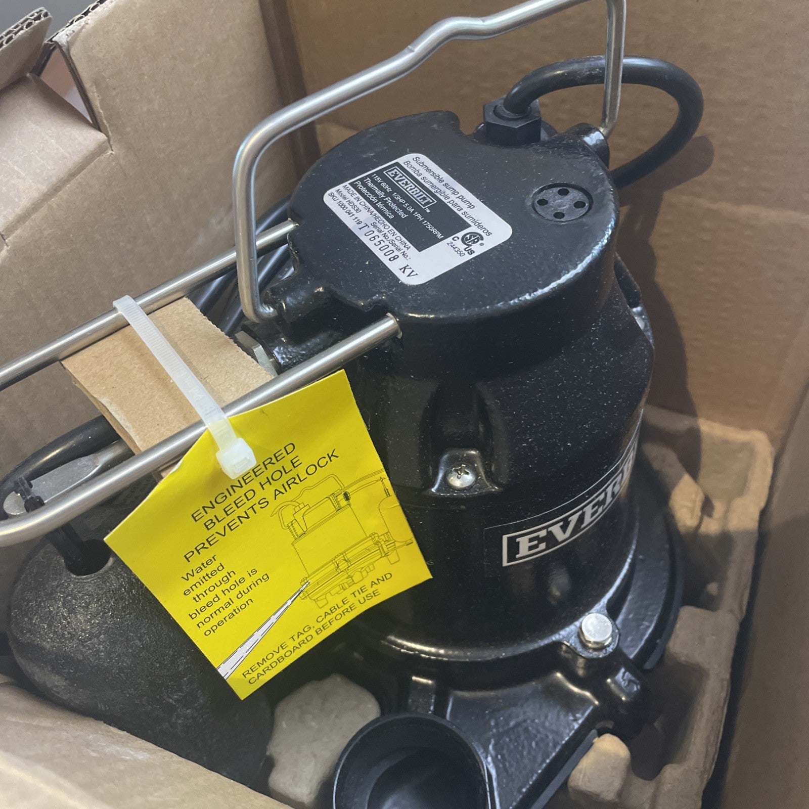 Everbilt 1/3 HP Cast Iron Submersible Sump Pump - NEW (Busted Box)