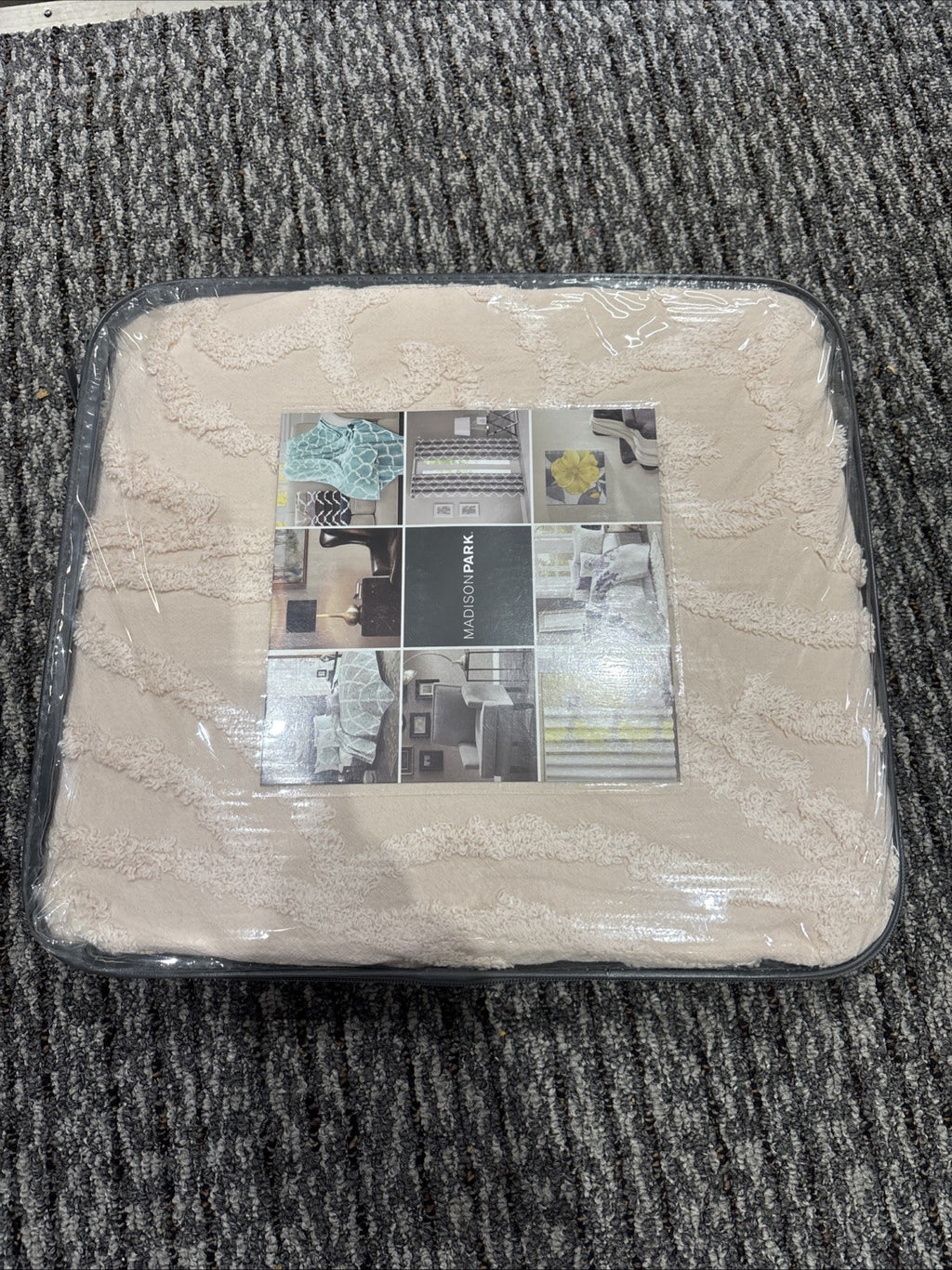 Madison Park  6 Piece Day Bed Cover Set 6pc Cream Color Queen