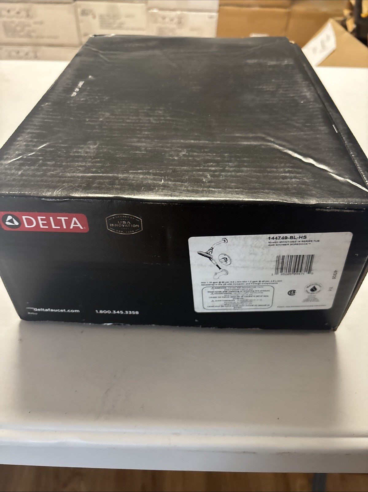 Delta 144749-BL-HS Pressure Balanced Tub & Shower w/ Valve Black Magnetic Handle
