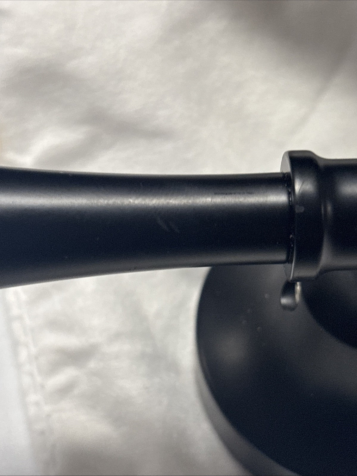 Delta Chamberlain 142747-BL-I Shower Head - Black -Read