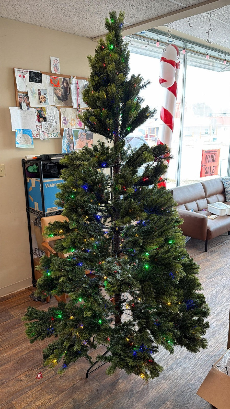 Home Accents 7.5 Ft Barbour Spruce Artificial Christmas Tree 750 Pre Lit - NEW