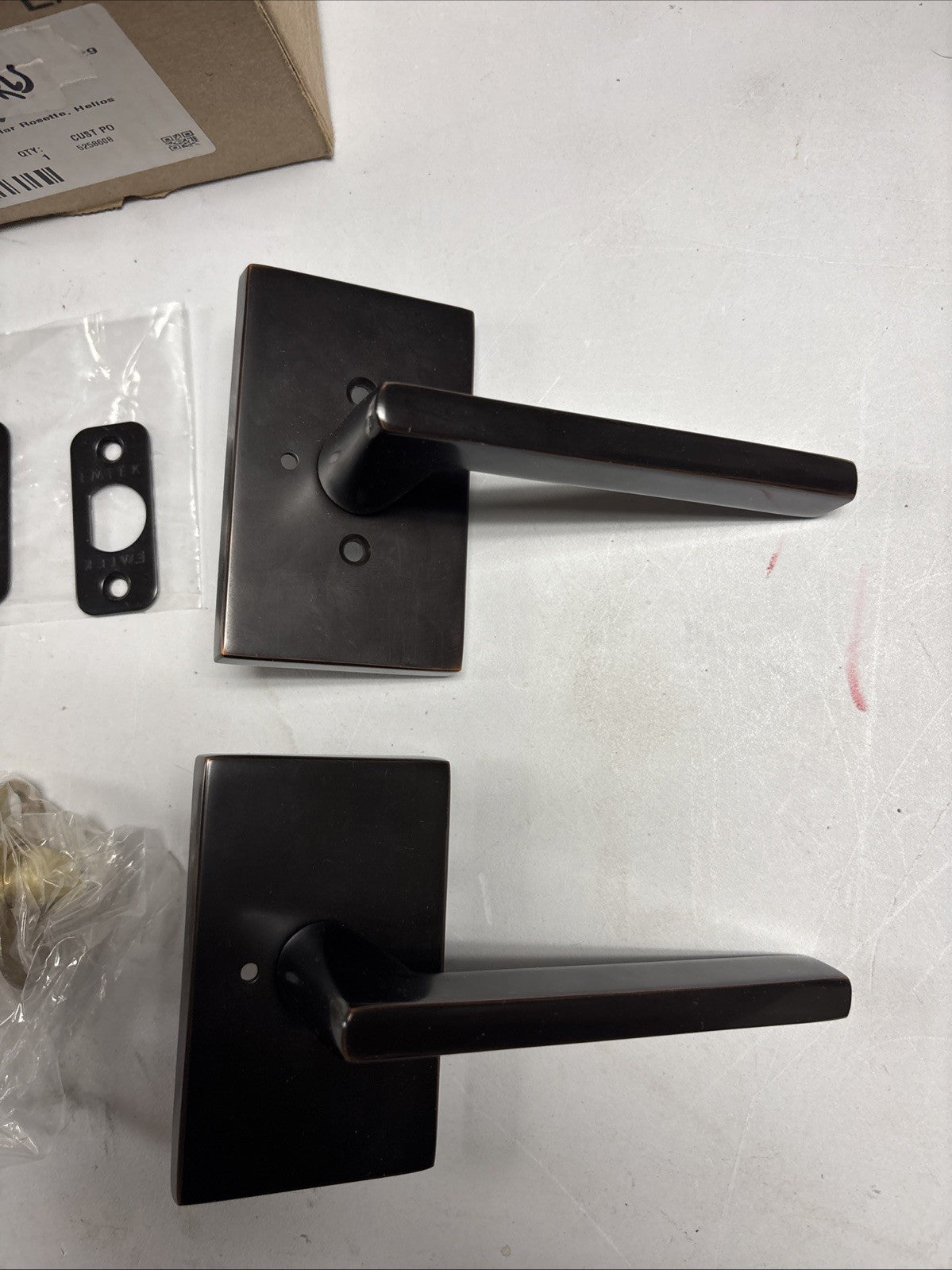 Emtek 8112US10B Modern Rectangular Single Cylinder Keyed Entry Set READ