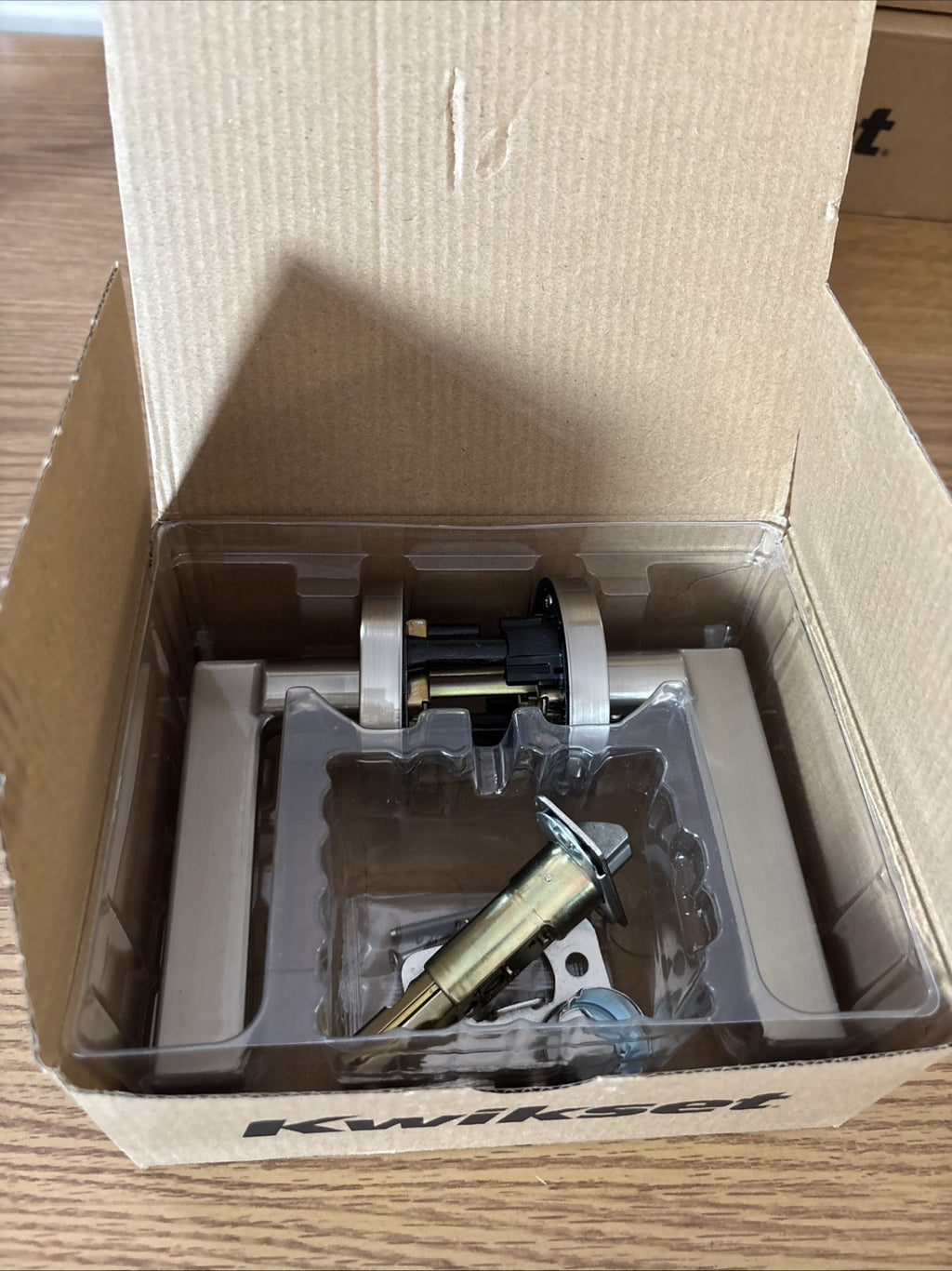 Kwikset 720HFLRDT-15 Halifax Passage Lever Set w Round Rose, Satin Nickel A01