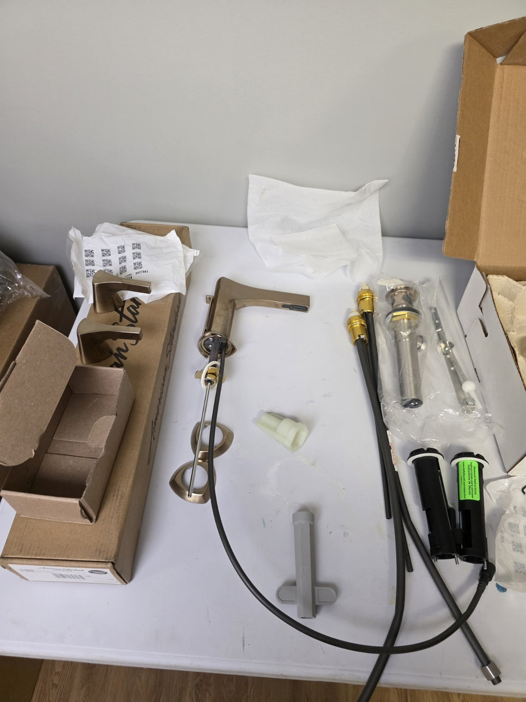 DELTA 3574 Two Handle Bathroom Faucet Widespread Champagne Bronze - Open Box