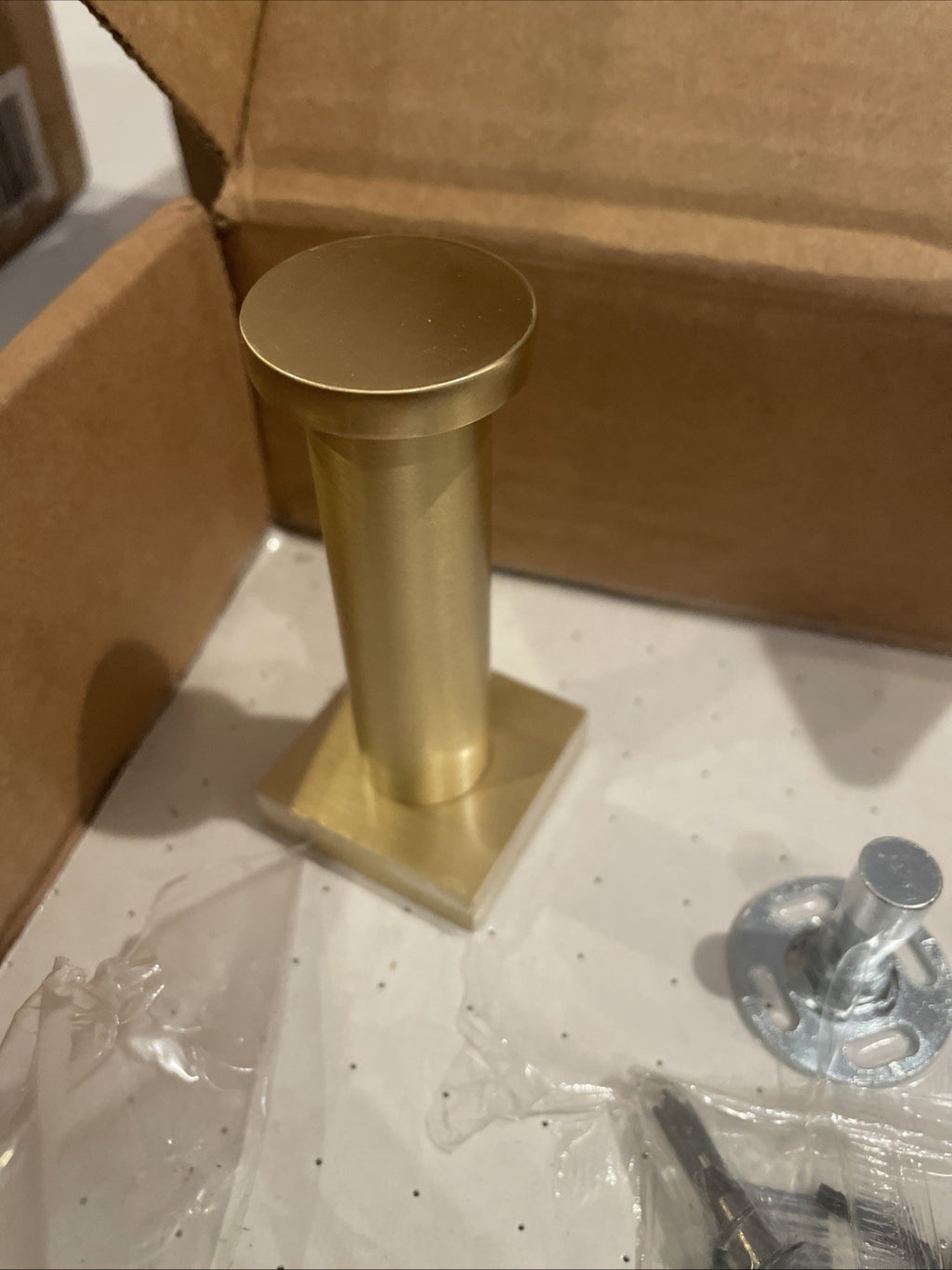 EMT - 386807 - Small Square Hook in Satin Brass